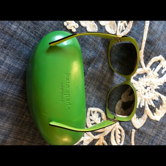 Kate Spade ♠️ - Picture 6 of 8